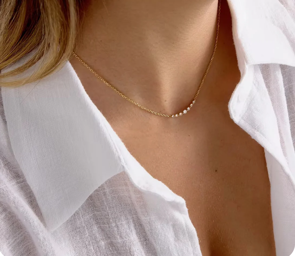 Dainty Glow Necklace