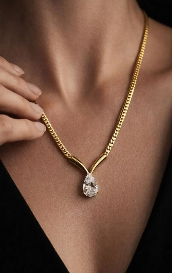 Pear Diamond V Necklace